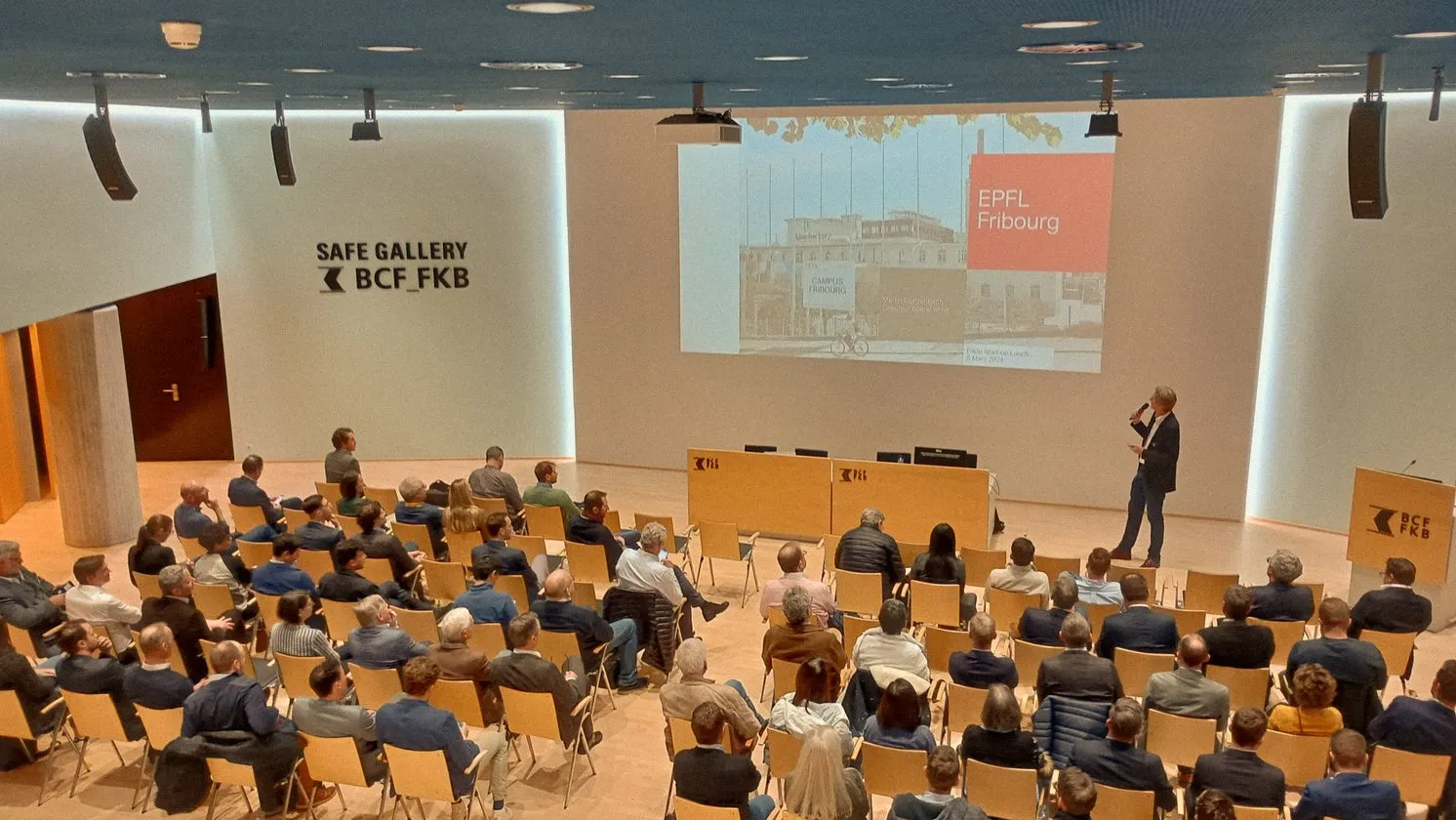 Conférence dans l'auditorium BCF_FKB